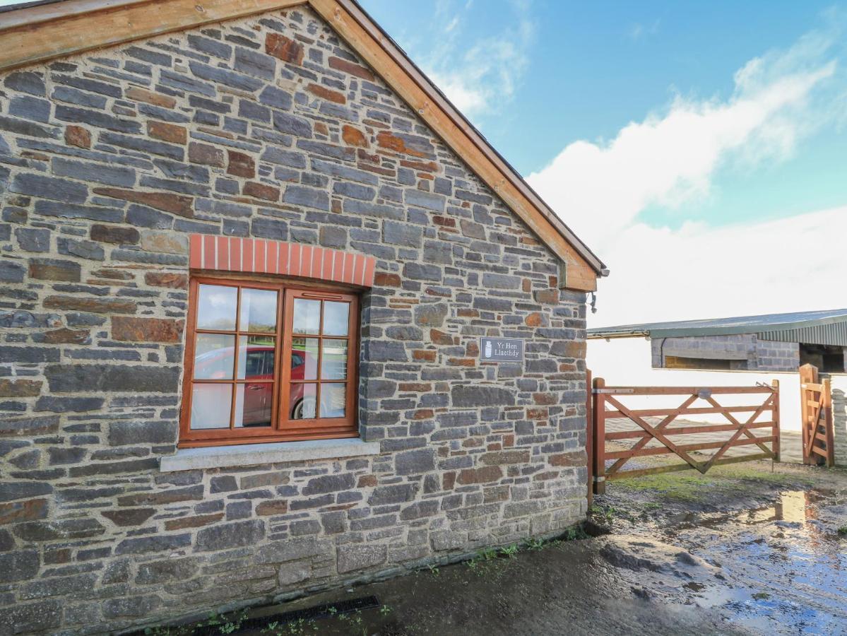 Troedyraur Yr Hen Llaethdyヴィラ エクステリア 写真